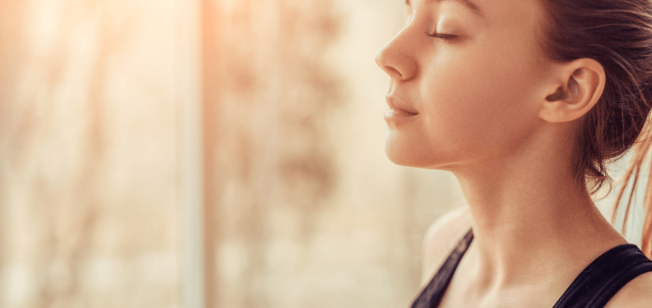 femme qui fait de la sophrologie